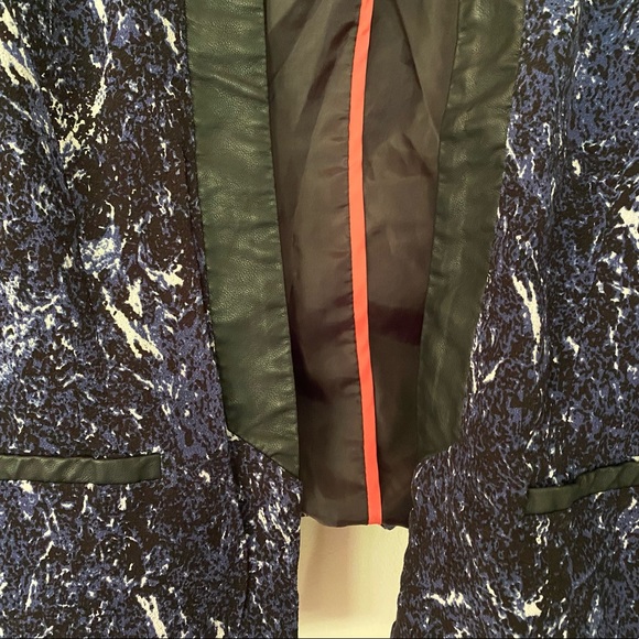 ❌SOLD❌Carmakoma Vegan Leather Psychedelic Swirl Blazer - Picture 4 of 14